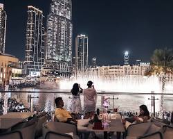 أفضل مطاعم دبي مول علي النافورة