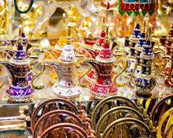 واجهة أحد أسواق دبي الشعبية التقليدية