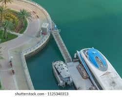 جلسات خارجية رومانسية في كافيهات مارينا دبي ليلاً