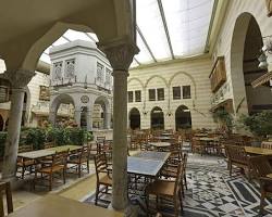 سوق خان مرجان دبي بتصميم شرقي تراثي فاخر داخل وافي مول