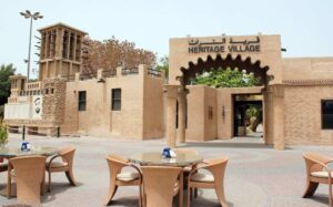 قرية التراث في دبي ومبانيها التقليدية