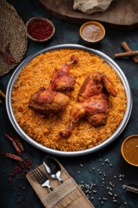أطباق إماراتية تقليدية في مطاعم دبي