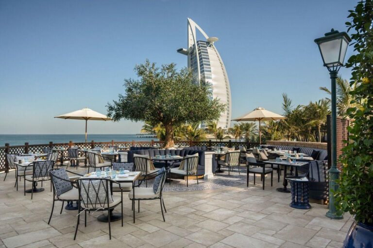 مطاعم فندق ميناء السلام دبي